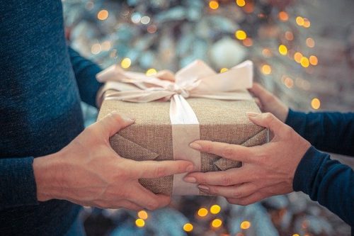 Gift G749205b1a 640