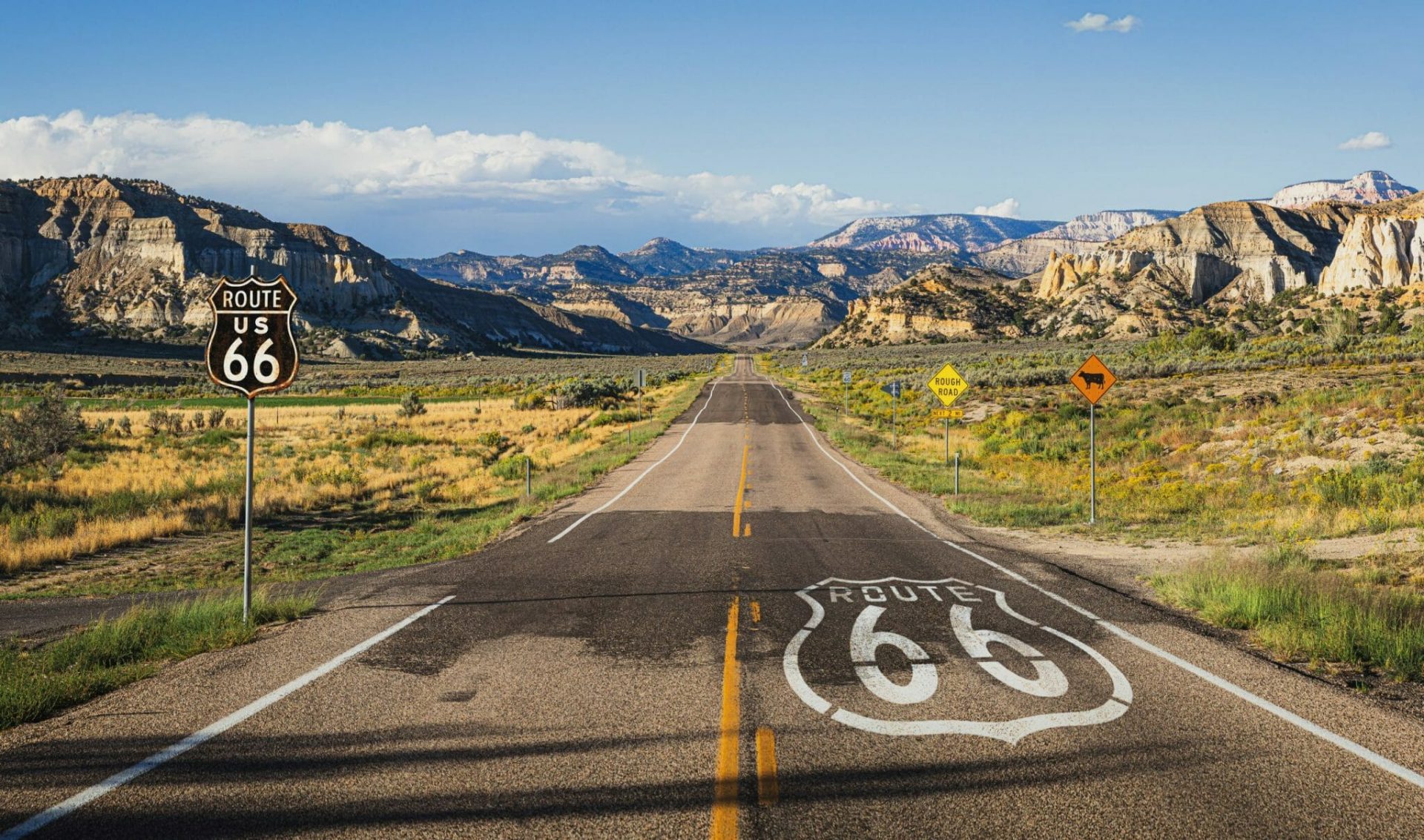 Die Route 66 führt mitten durch die Natur der Berge.